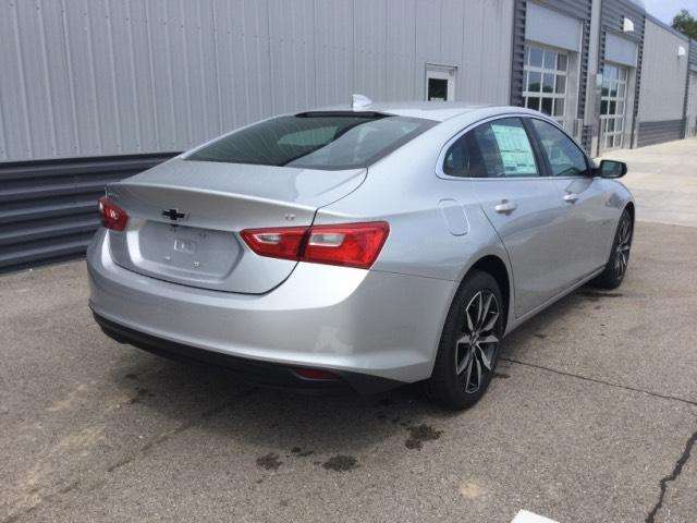 2017 Chevrolet Malibu LT 4dr Sedan